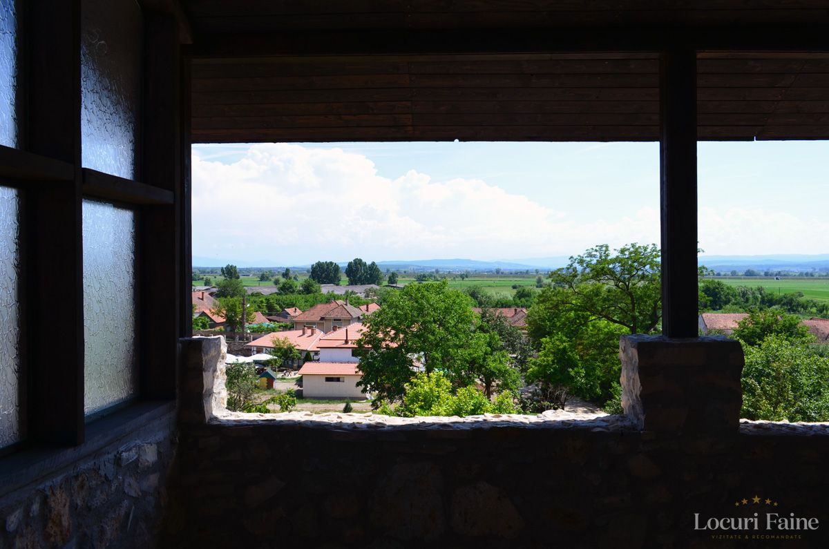Priveliste, Castelul Lupilor