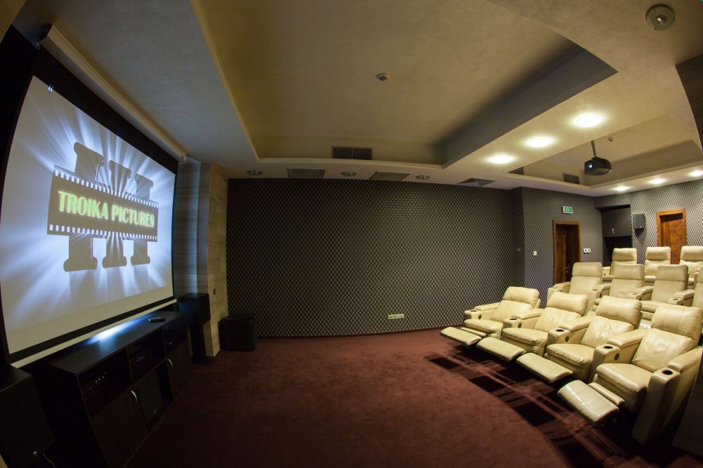 Cinema, Hotel Metropolis Bistrita